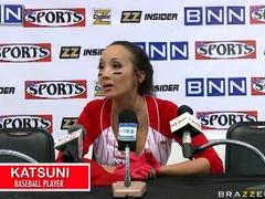 Katsuni baisée par son prof de sport